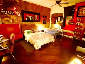 Carroll Gardens Stanza Rossa