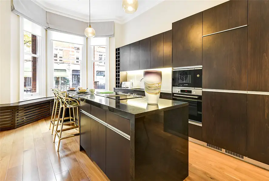 Chelsea, London Three Bedroom Flat To Rent - immagine 4