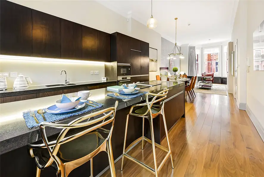 Chelsea, London Three Bedroom Flat To Rent - immagine 5