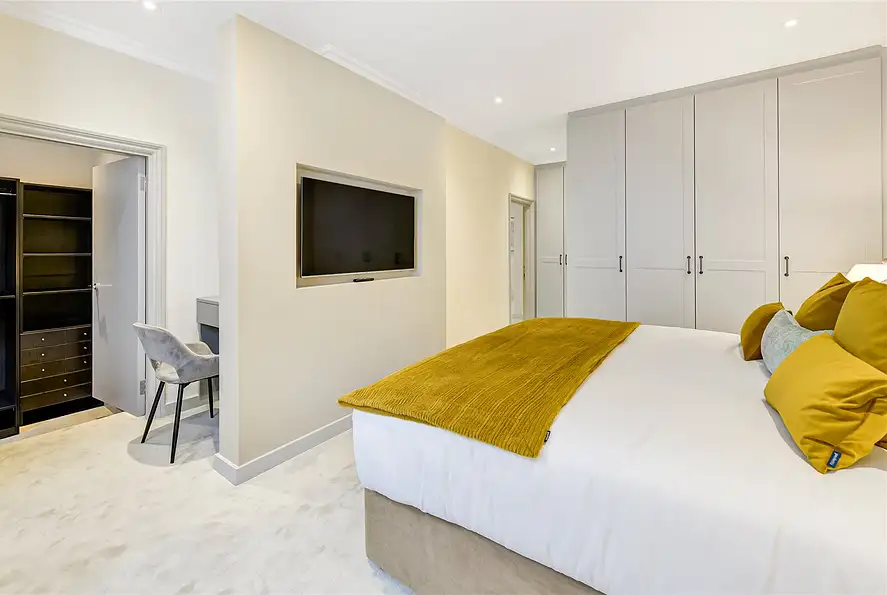Chelsea, London Three Bedroom Flat To Rent - immagine 7