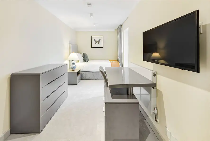 Chelsea, London Three Bedroom Flat To Rent - immagine 8