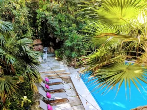 Steps to Ocean Playacar Villa Private Pool hosts 25+ guest